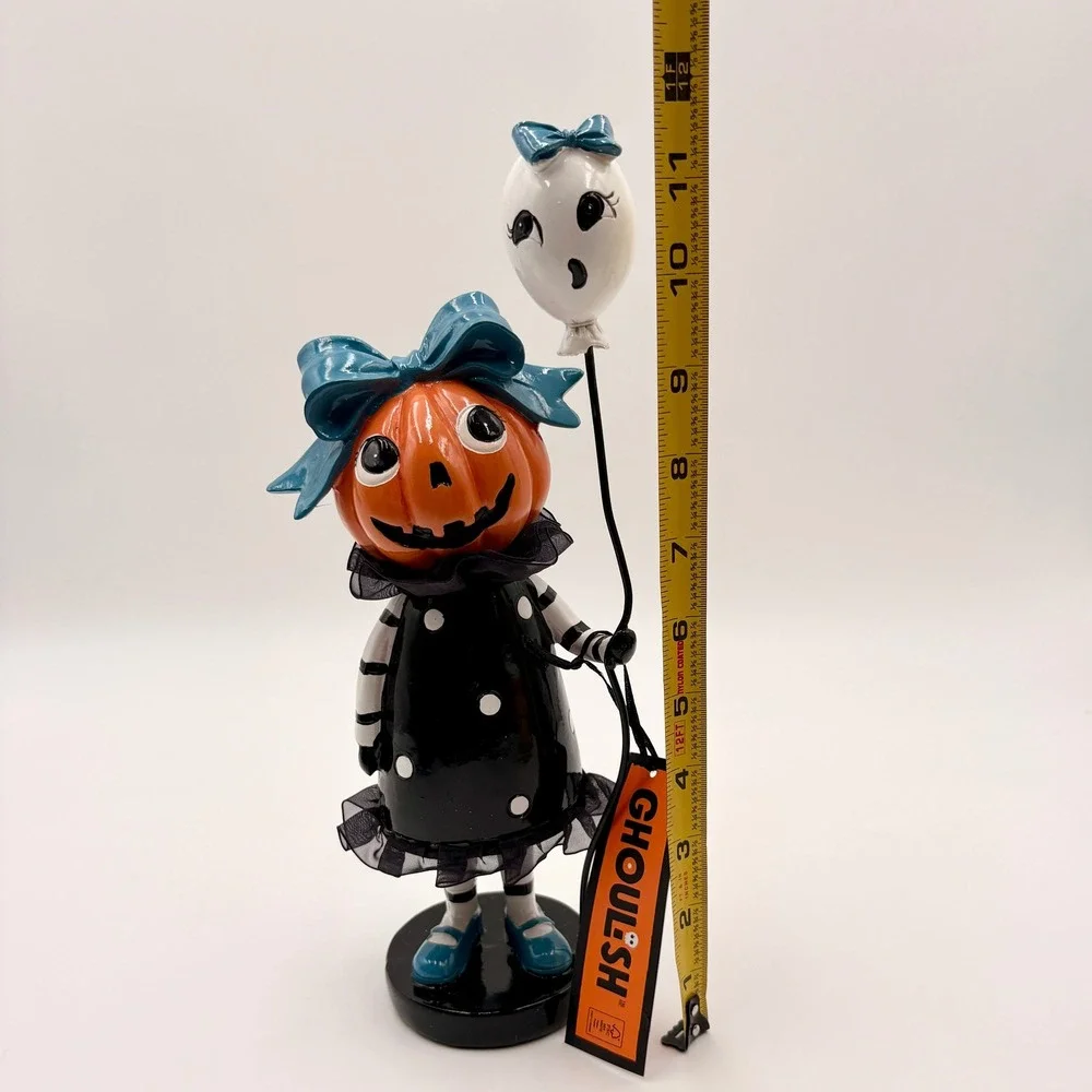 Ghoulish pumpkin girl
